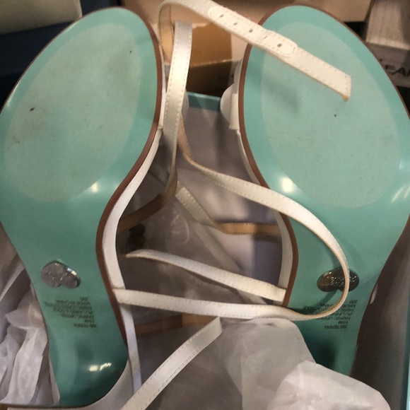 Blue by Betsey Johnson Women's Sb-Terra Heeled - Picture 3 of 3